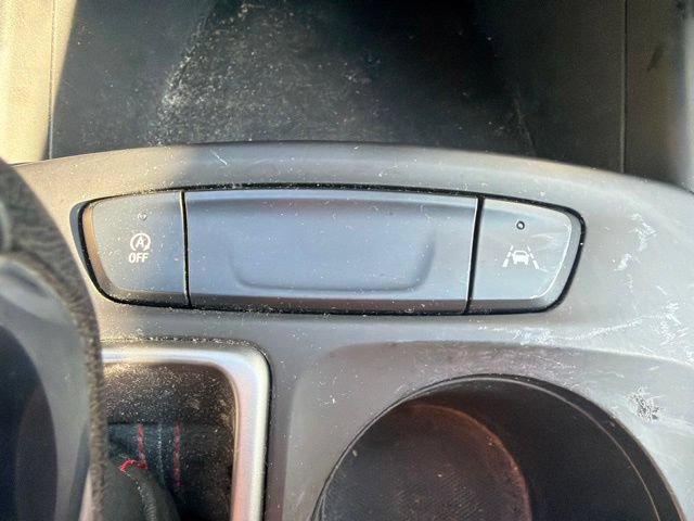 Used 2024 Chevrolet Trax RS w/ Sunroof Package FWD image 30
