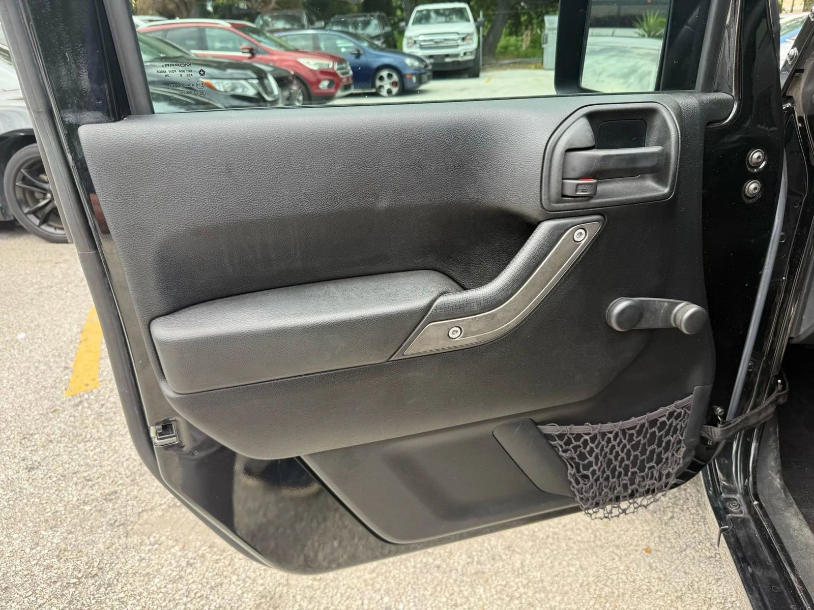 Used 2016 Jeep Wrangler Unlimited Sport w/ Connectivity Group image 15