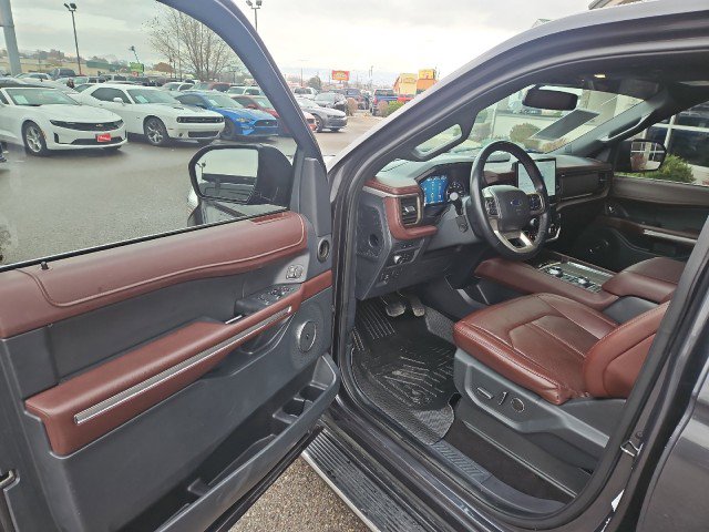 Used 2022 Ford Expedition Max Limited image 9