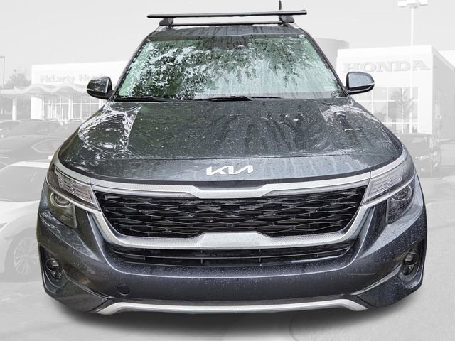 Used 2023 Kia Seltos S w/ Navigation Package FWD image 2