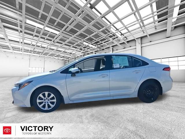Used 2026 Toyota Corolla LE image 6