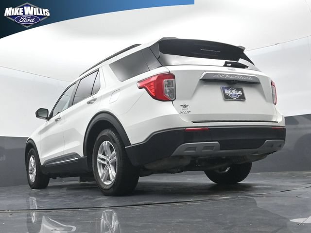 Used 2024 Ford Explorer XLT w/ Equipment Group 202A RWD image 21