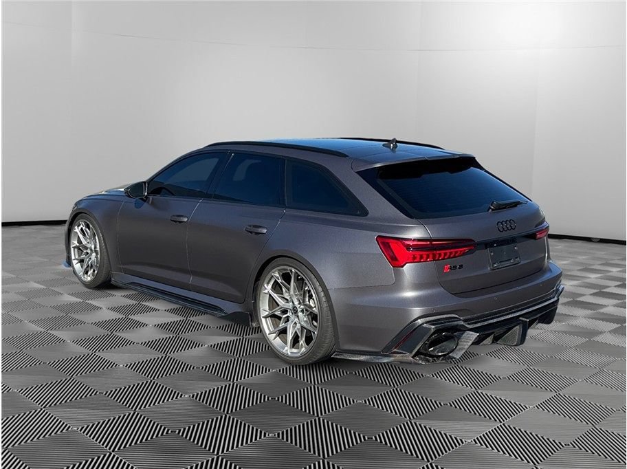 Used 2022 Audi RS 6 AWD/4WD image 3