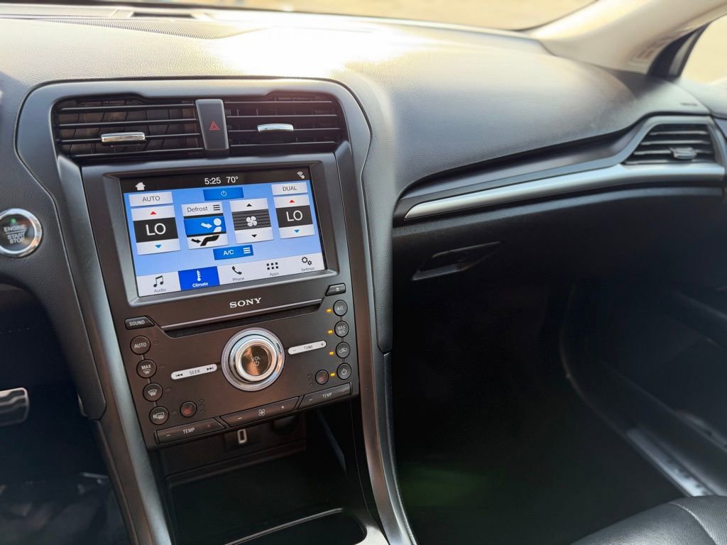 Used 2018 Ford Fusion Titanium AWD/4WD image 20