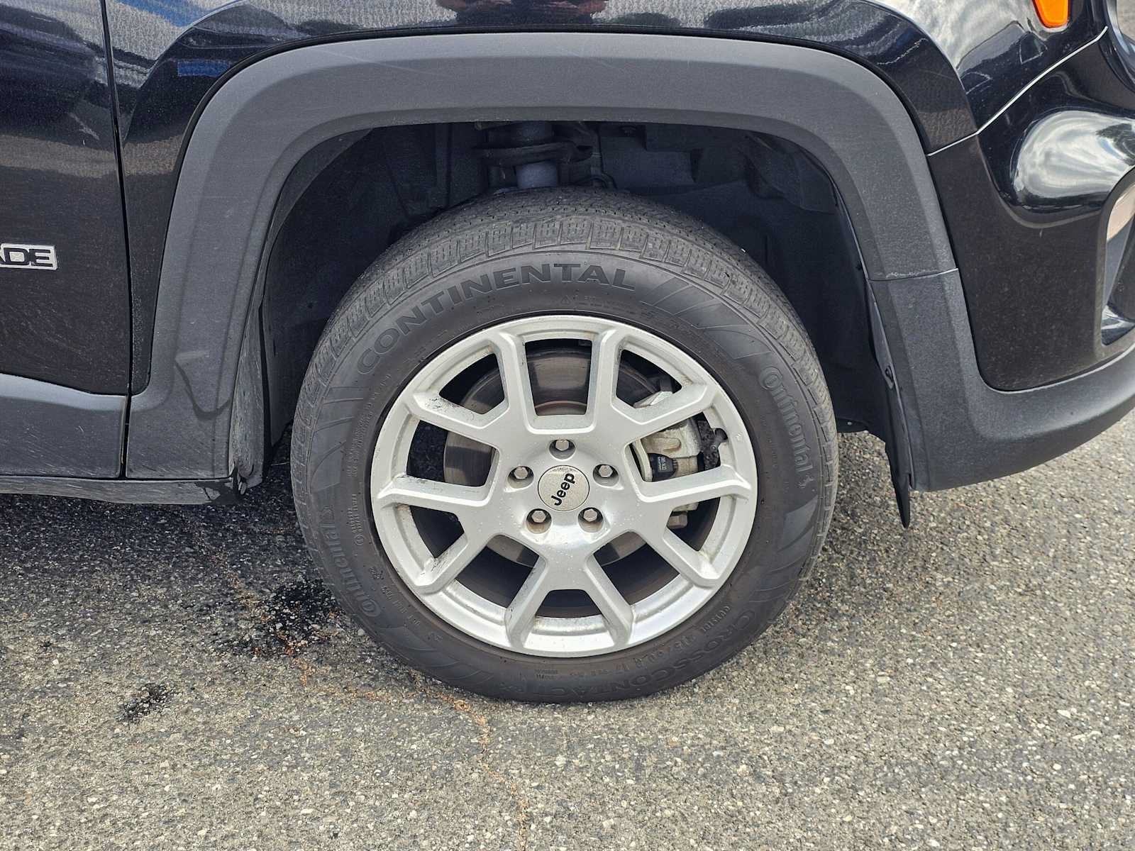 Used 2022 Jeep Renegade Latitude AWD/4WD image 9