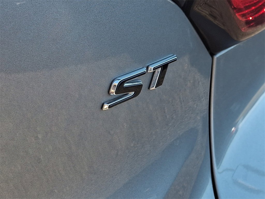 Certified 2024 Buick Encore GX Sport Touring image 30