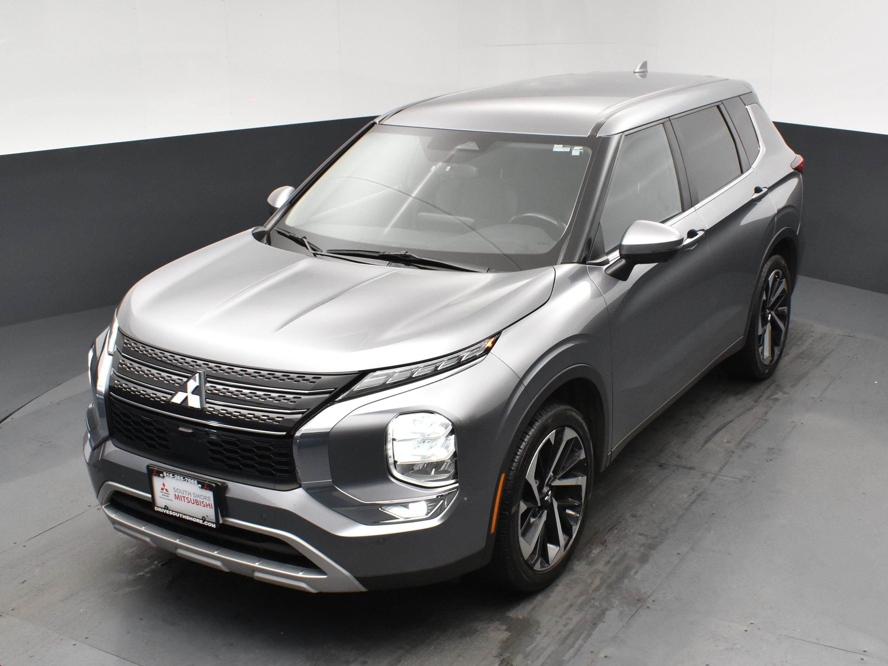 Used 2022 Mitsubishi Outlander SE image 19