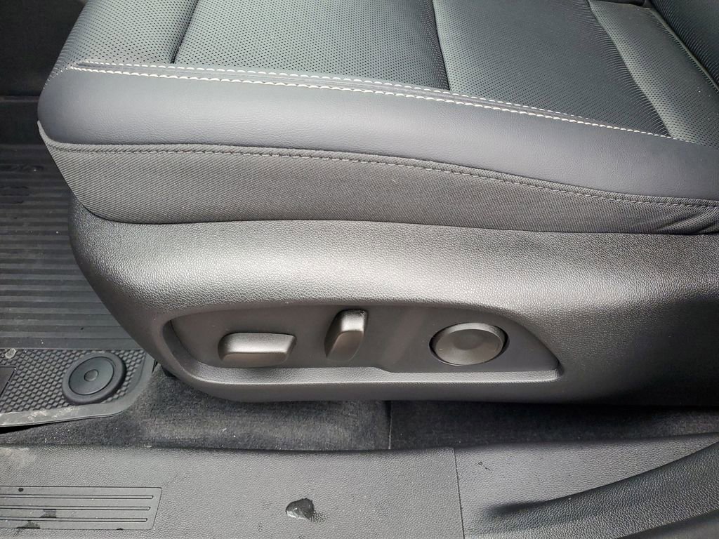 Certified 2026 GMC Terrain Elevation w/ Elevation Premium Package image 9