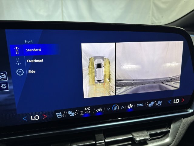 Used 2024 Chevrolet Equinox EV LT FWD image 20