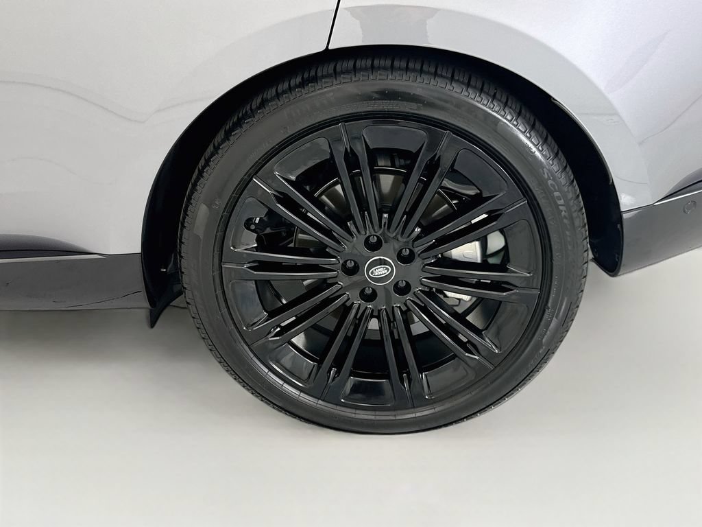 Certified 2025 Land Rover Range Rover SE AWD/4WD image 30