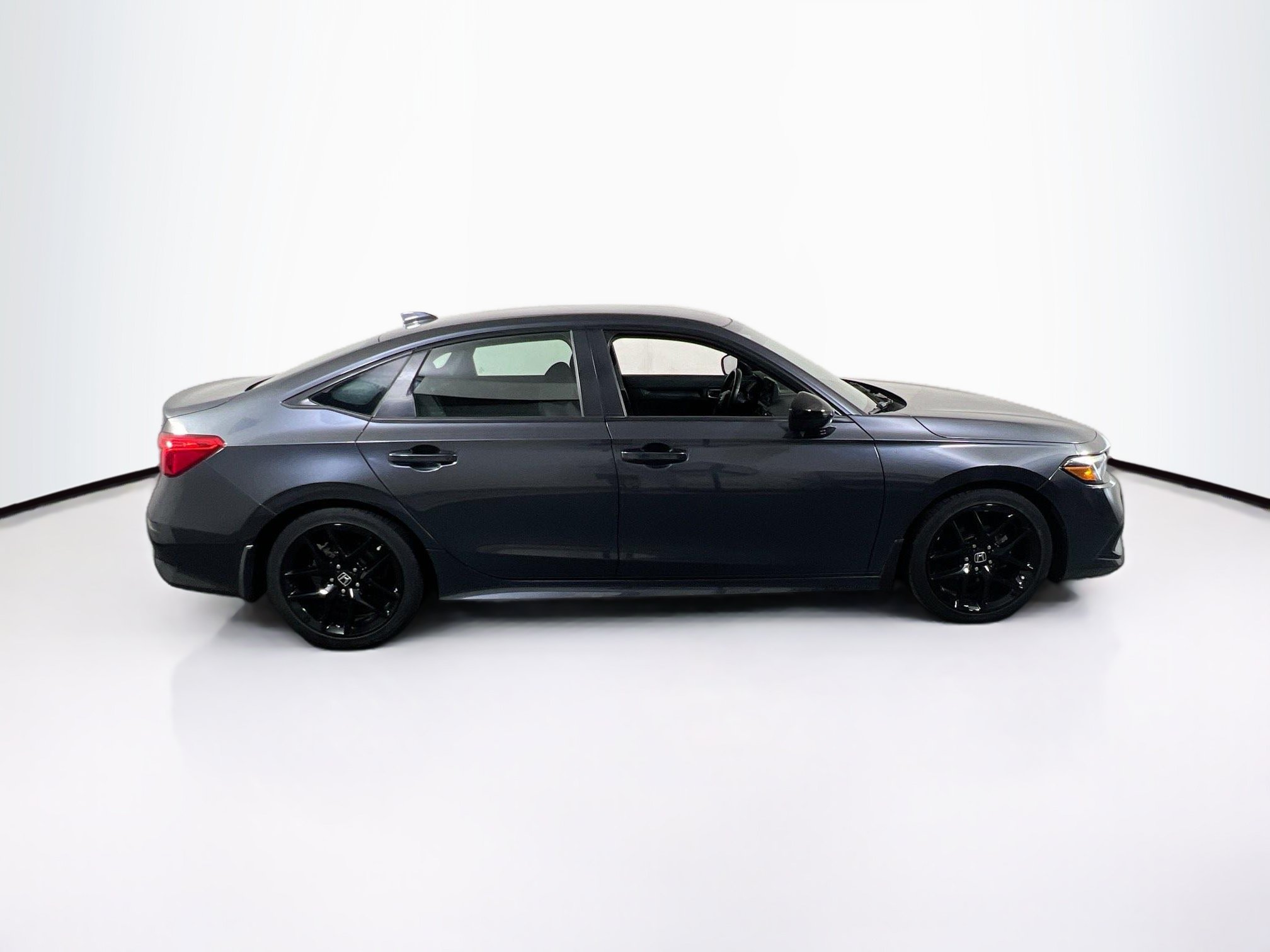 Used 2023 Honda Civic Sport image 4