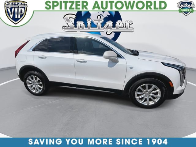 Used 2019 Cadillac XT4 Luxury w/ Cold Weather Package AWD/4WD image 9