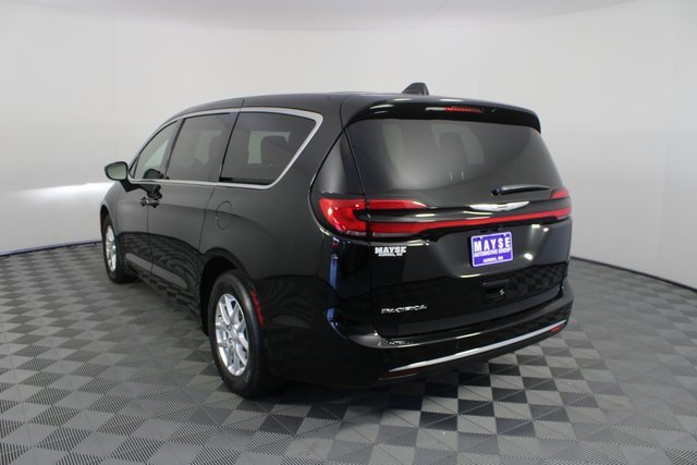 New 2026 Chrysler Pacifica Select image 25