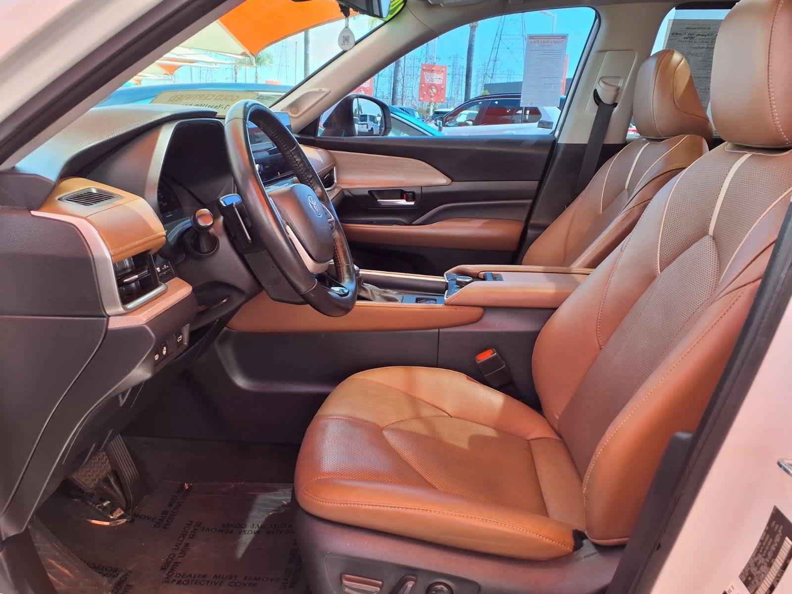 Certified 2024 Toyota Grand Highlander AWD image 18