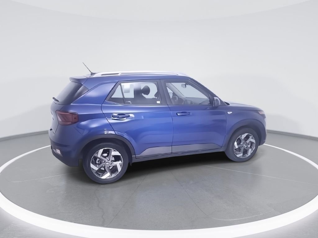Used 2025 Hyundai Venue SEL FWD image 8