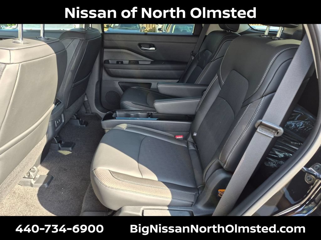 New 2026 Nissan Pathfinder SL w/ SL Premium Package AWD/4WD image 18