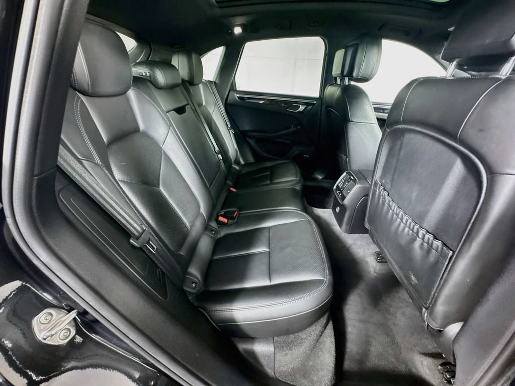 Used 2018 Porsche Macan S AWD/4WD image 35