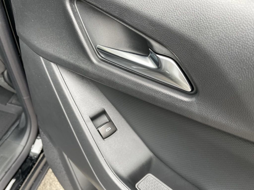 New 2026 Chevrolet Equinox LT image 38