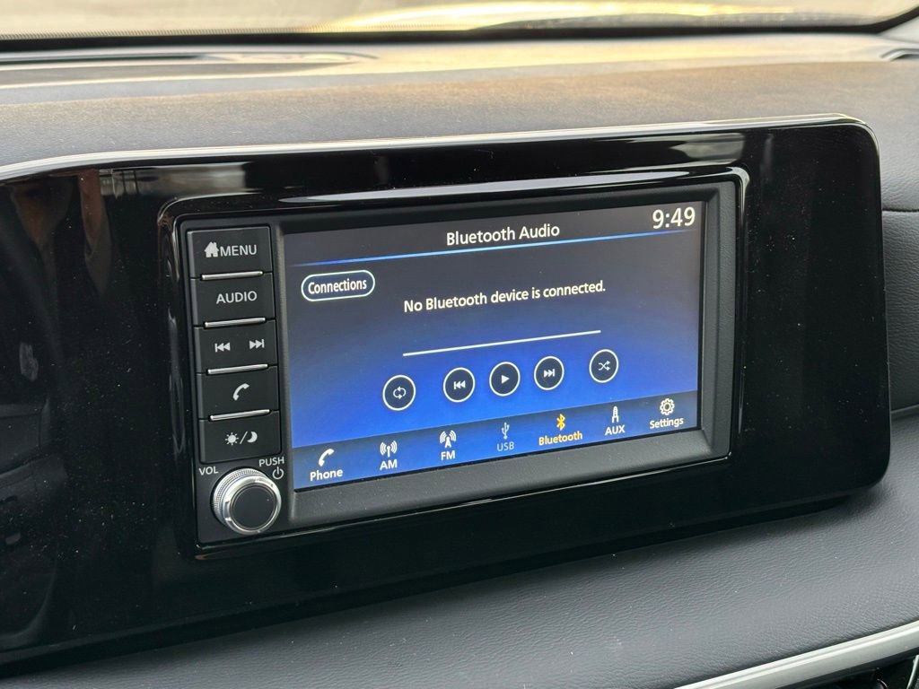 Used 2025 Nissan Kicks S image 17