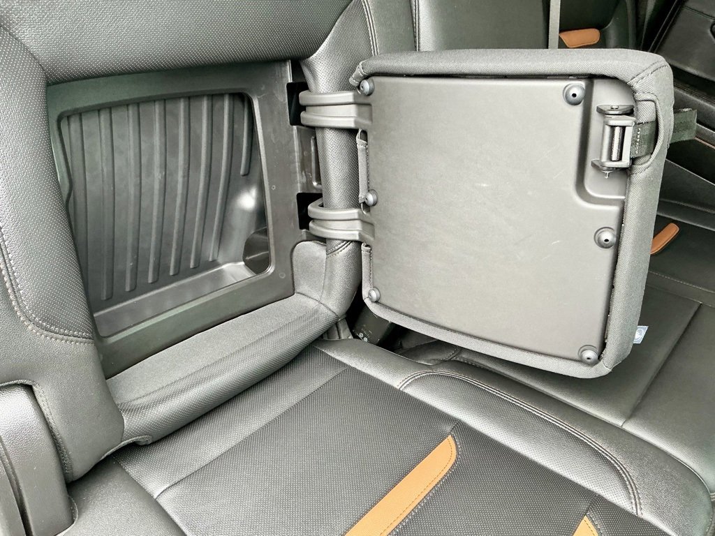 Used 2024 GMC Sierra 1500 AT4 w/ Technology Package image 29