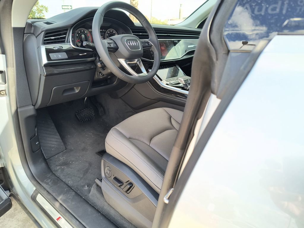 New 2025 Audi Q8 Premium Plus image 2