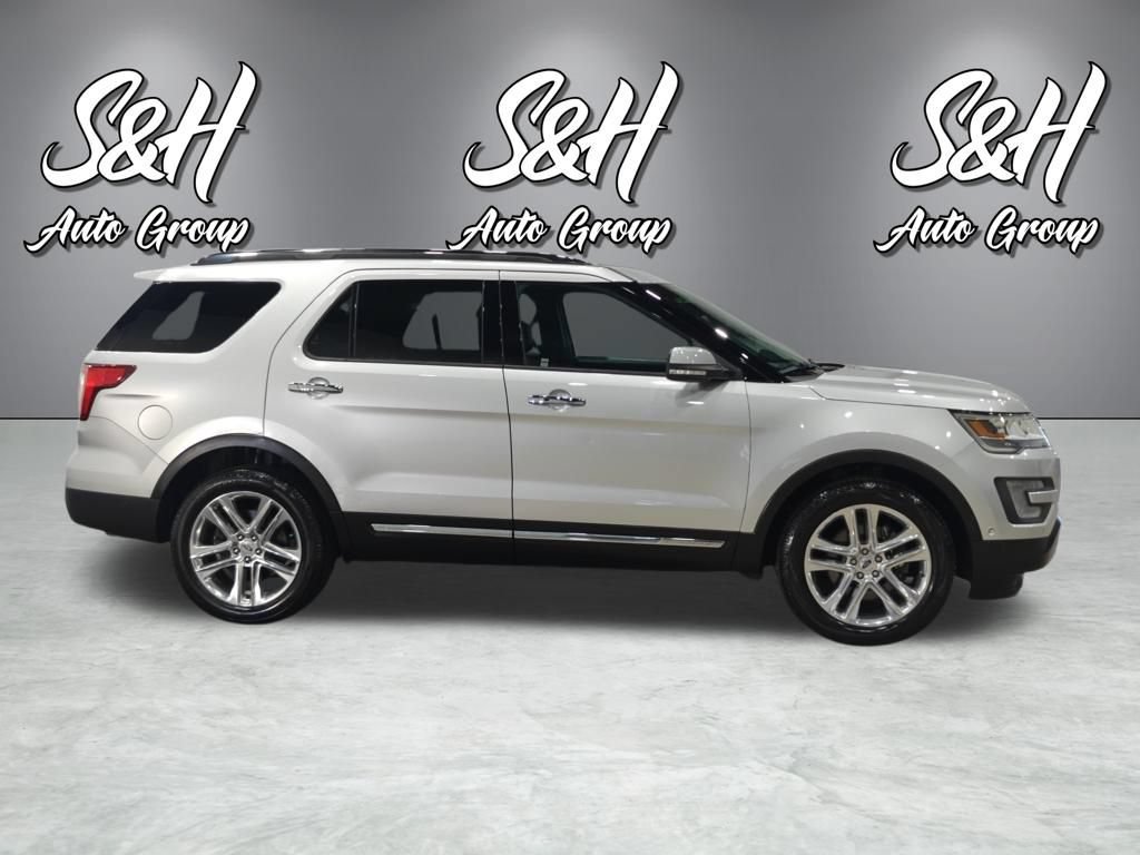 Used 2017 Ford Explorer Limited w/ Equipment Group 301A AWD/4WD image 25