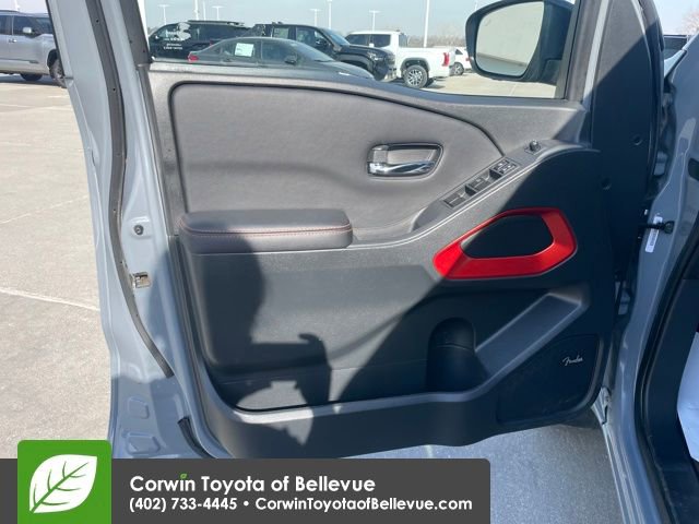 Used 2023 Nissan Frontier PRO-4X w/ Pro-4X Premium Package image 18