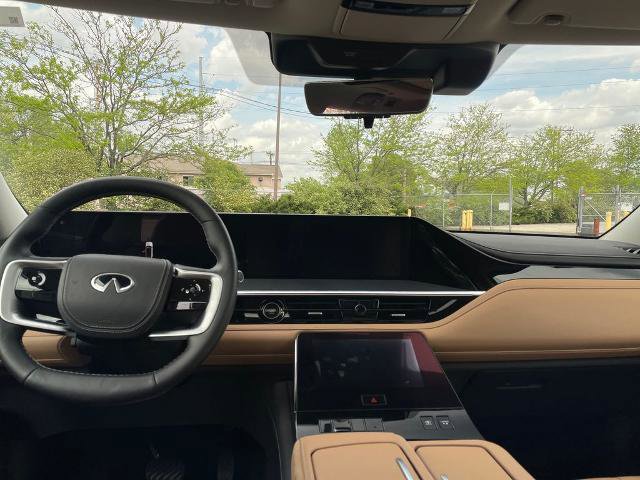 Certified 2025 INFINITI QX80 Sensory image 15