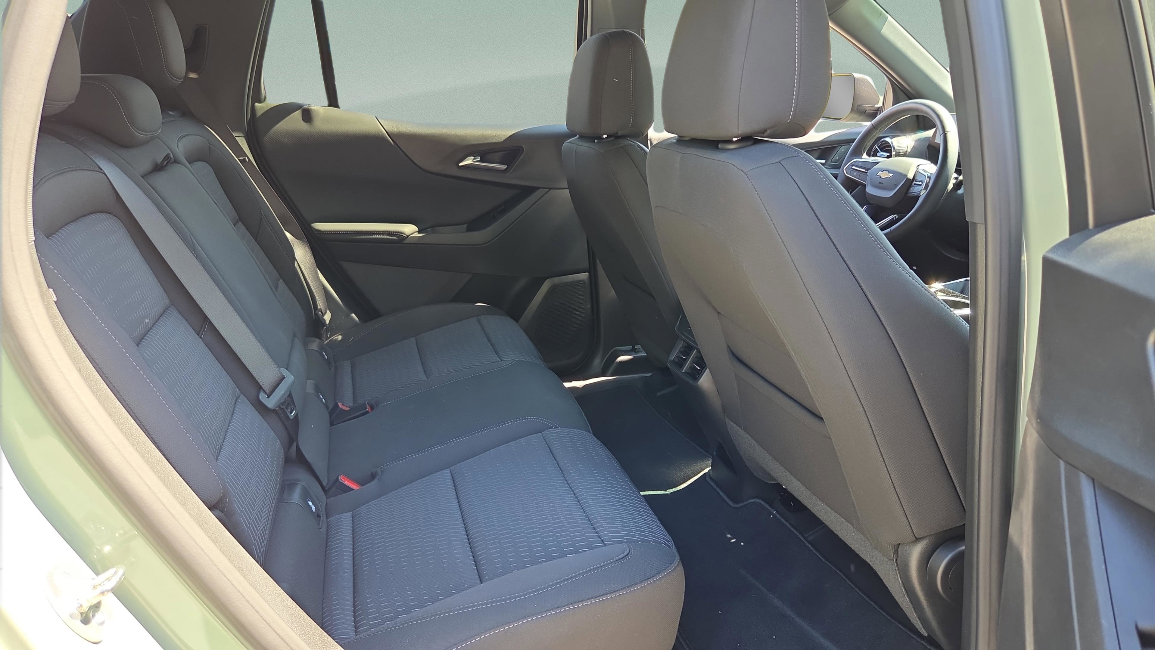 Used 2026 Chevrolet Equinox LT w/ Safety and Technology Package image 17