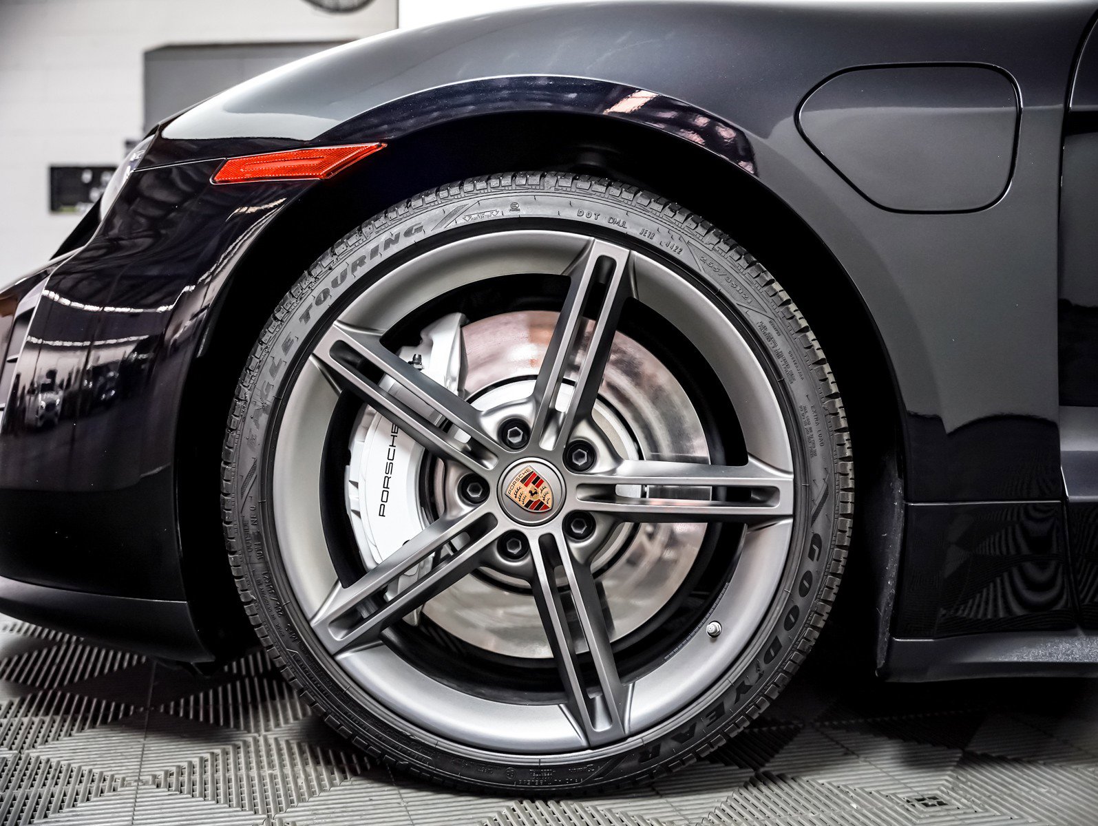 Certified 2023 Porsche Taycan 4S AWD/4WD image 13