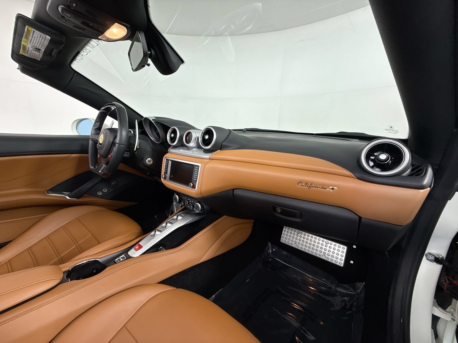 Certified 2017 Ferrari California T RWD image 26
