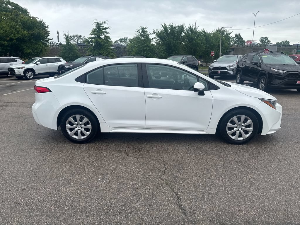 Used 2024 Toyota Corolla LE FWD image 8