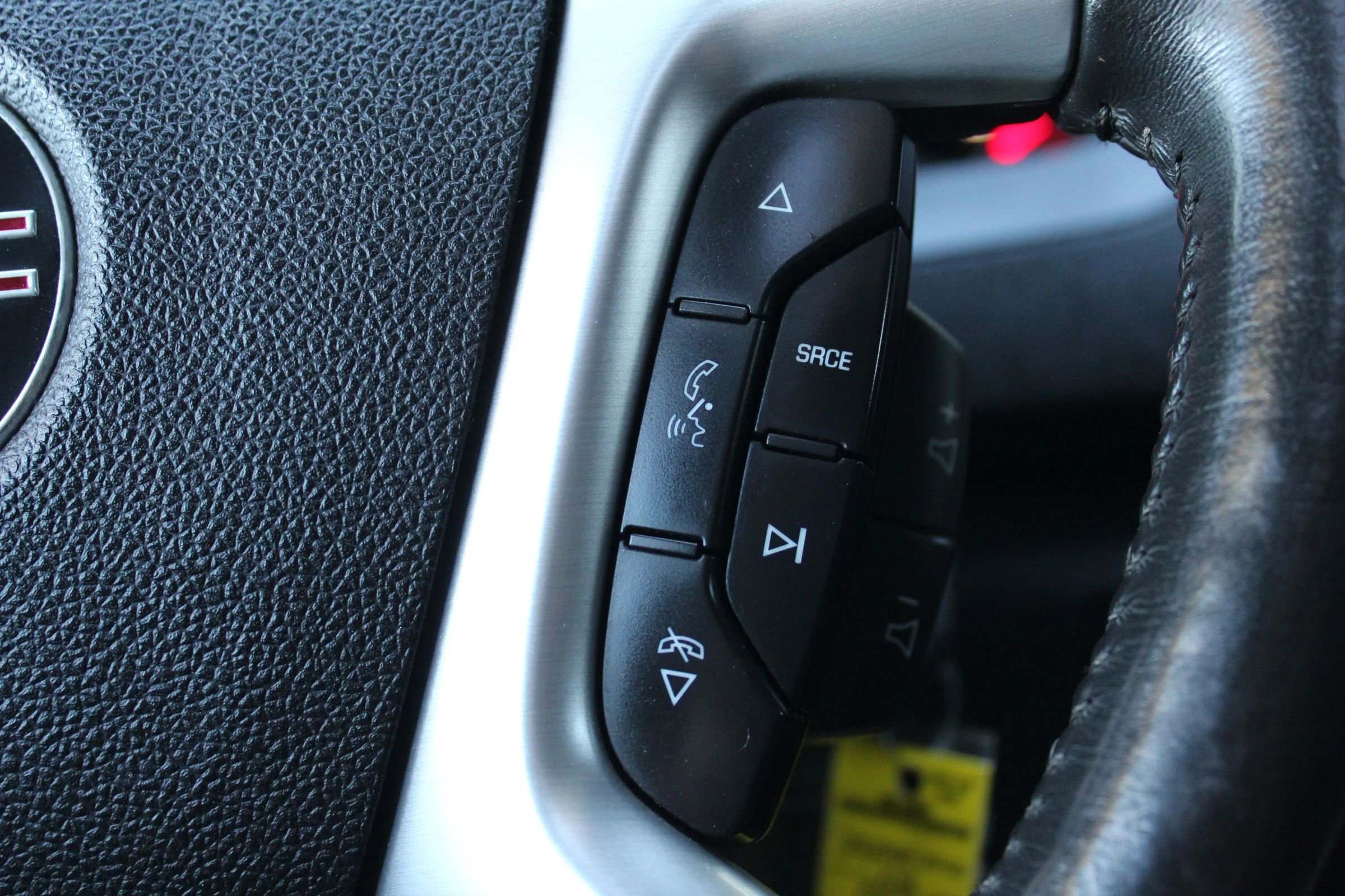 Used 2010 GMC Acadia SLE image 27