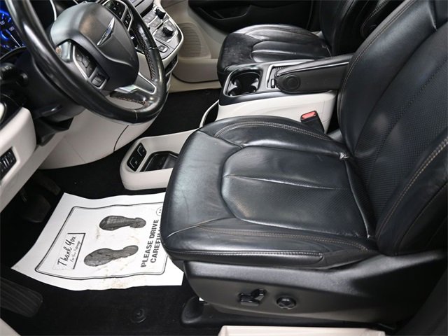 Used 2020 Chrysler Pacifica Touring-L Plus w/ Advanced Safetytec Group image 15
