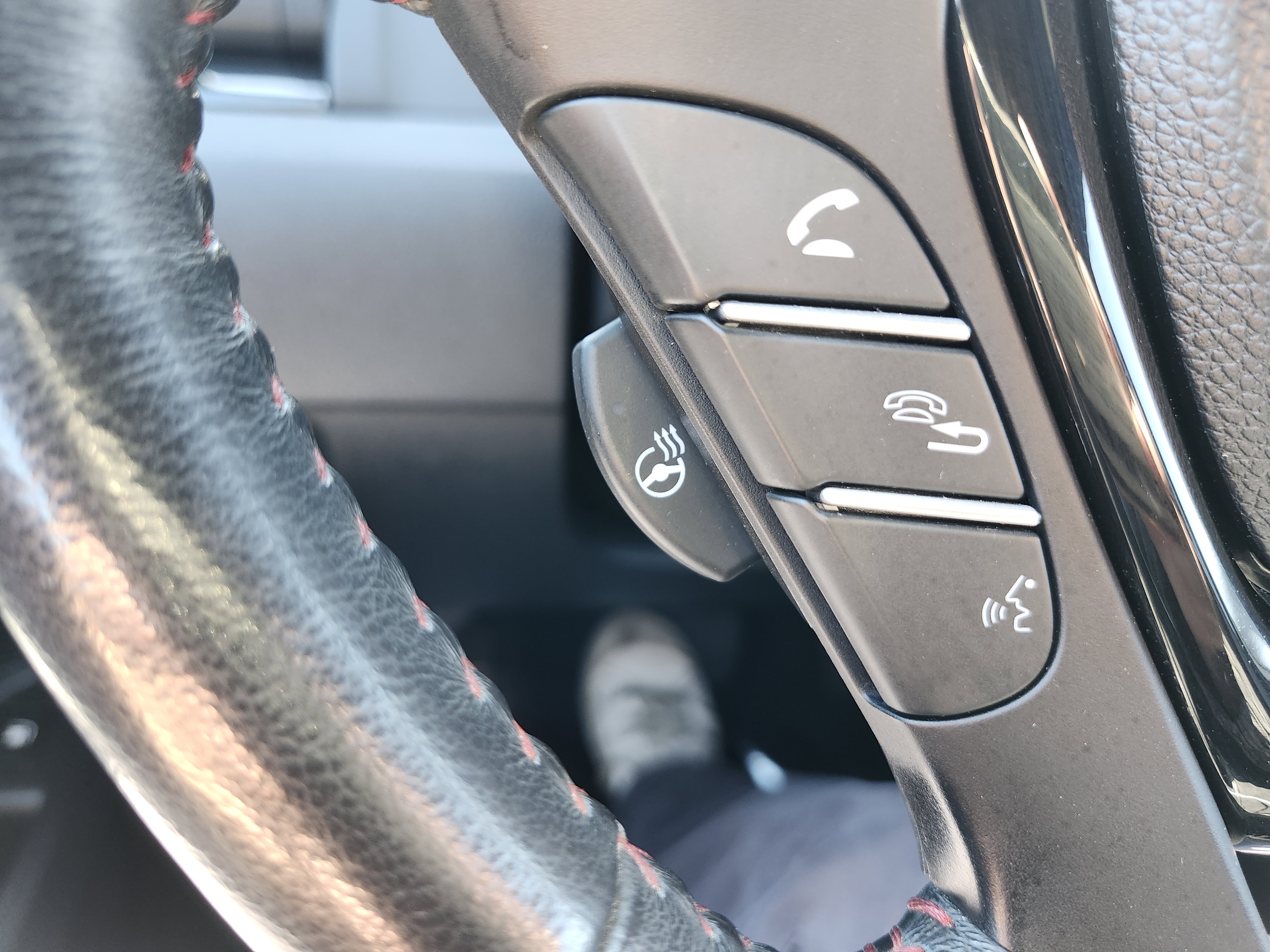 Used 2017 Honda Ridgeline Black Edition image 12