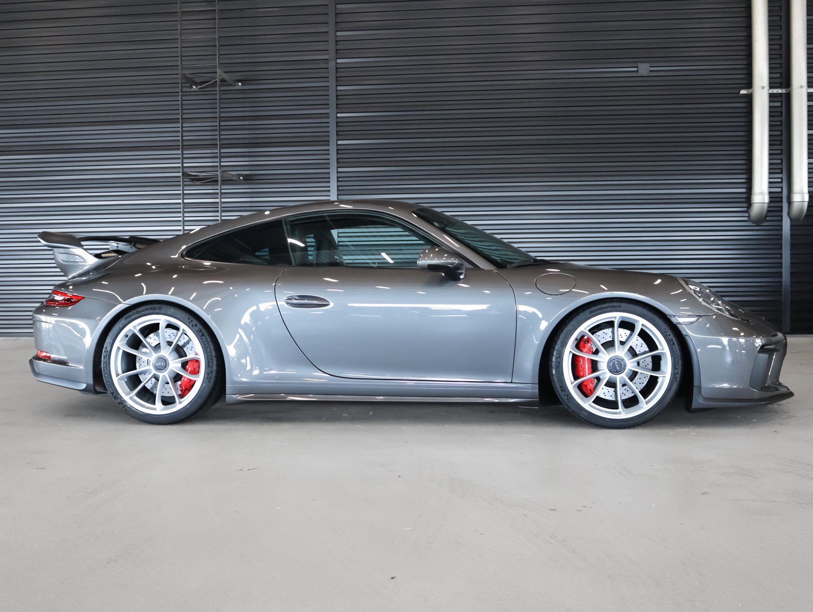 Used 2018 Porsche 911 GT3 RWD image 11