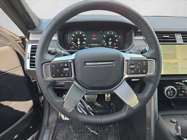 Used 2025 Land Rover Discovery Dynamic SE AWD/4WD image 18