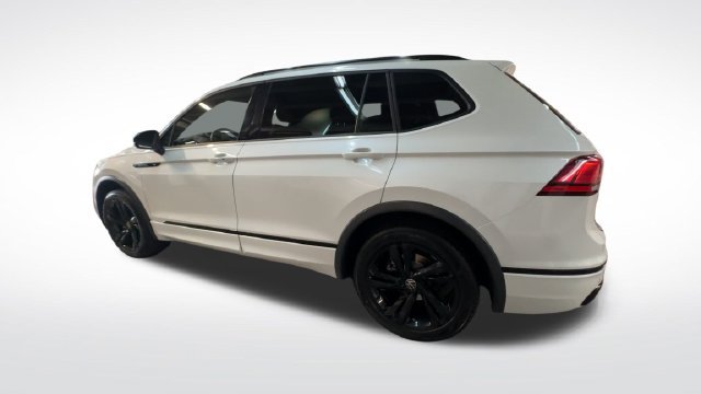 Certified 2024 Volkswagen Tiguan SE R-Line AWD/4WD image 7