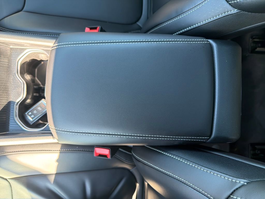 New 2026 Jeep Grand Cherokee L Limited w/ Limited Altitude Package image 26