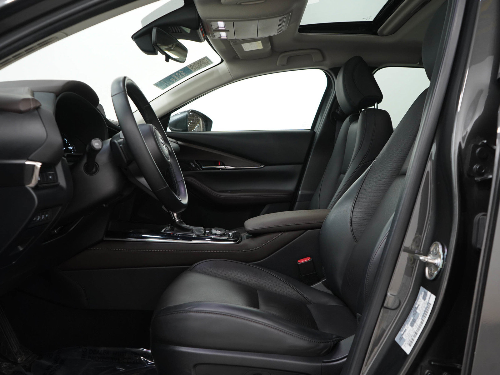 Used 2021 MAZDA CX-30 AWD 2.5 S w/ Premium Package image 23