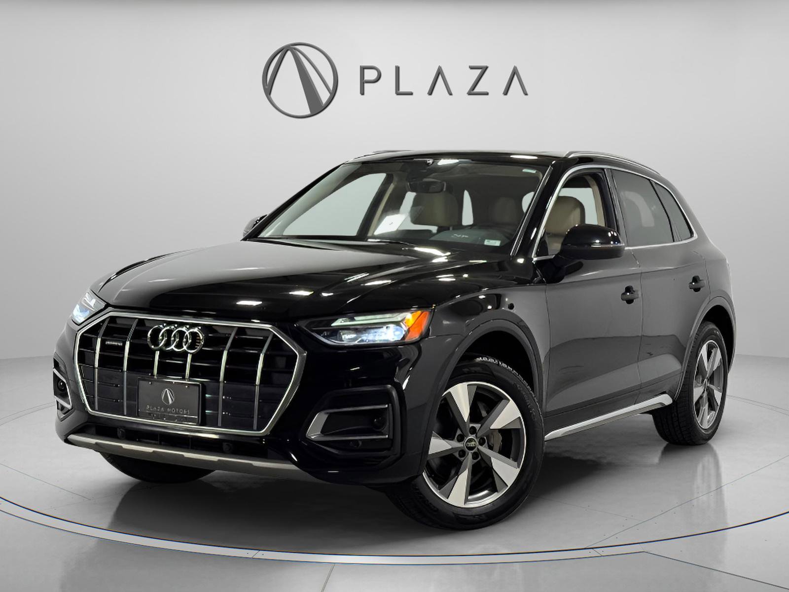 Used 2023 Audi Q5 2.0T Premium w/ Convenience Package image 1