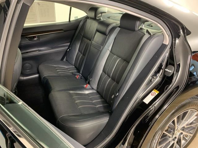 Used 2016 Lexus ES 350 w/ Luxury Package w/Wood Trim image 34