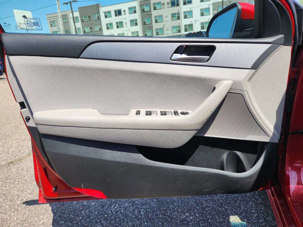 Used 2019 Hyundai Sonata SE image 18