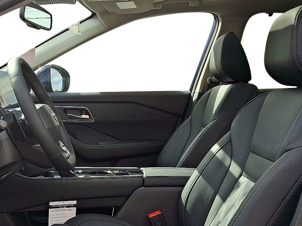 New 2026 Nissan Rogue Platinum w/ Platinum Premium Package image 14