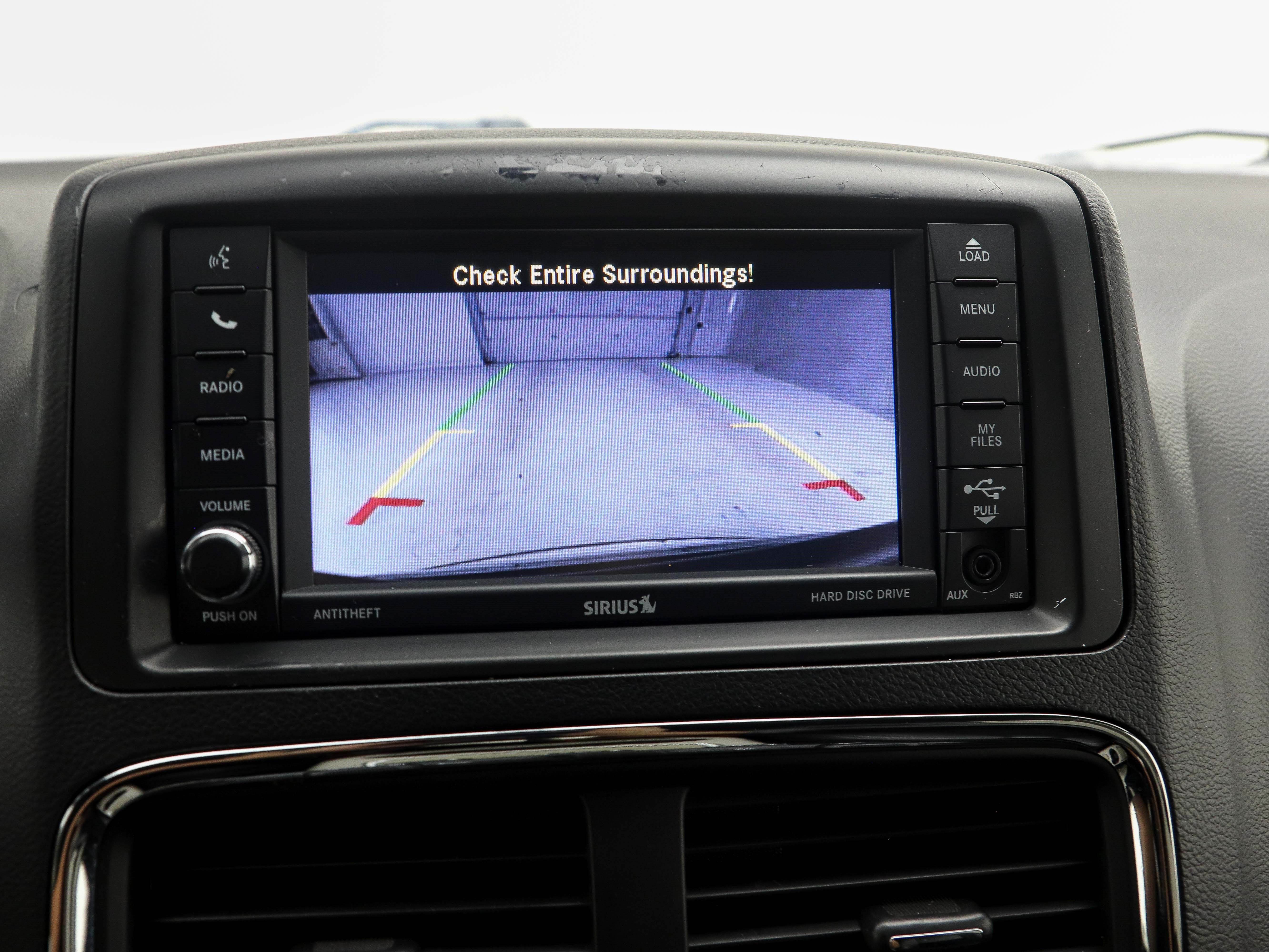 Used 2018 Dodge Grand Caravan SXT FWD image 26