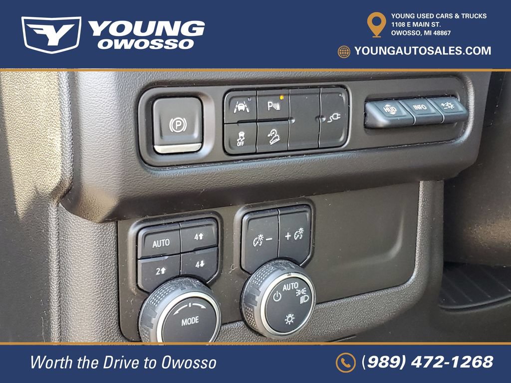 Used 2021 Chevrolet Suburban High Country w/ Premium Package 2 AWD/4WD image 12