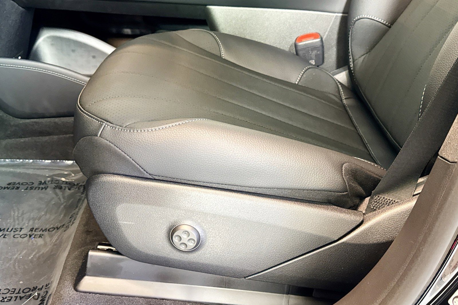 New 2026 Mercedes-Benz EQE 320 4MATIC SUV image 19