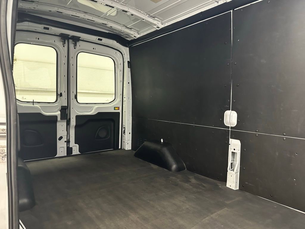 Used 2024 Ford Transit 250 148 Medium Roof Extended AWD w/ Load Area Protection Package image 40