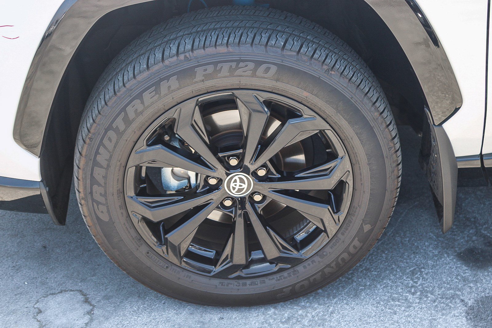 Certified 2025 Toyota RAV4 XSE w/ Advanced Technology Package AWD/4WD image 8
