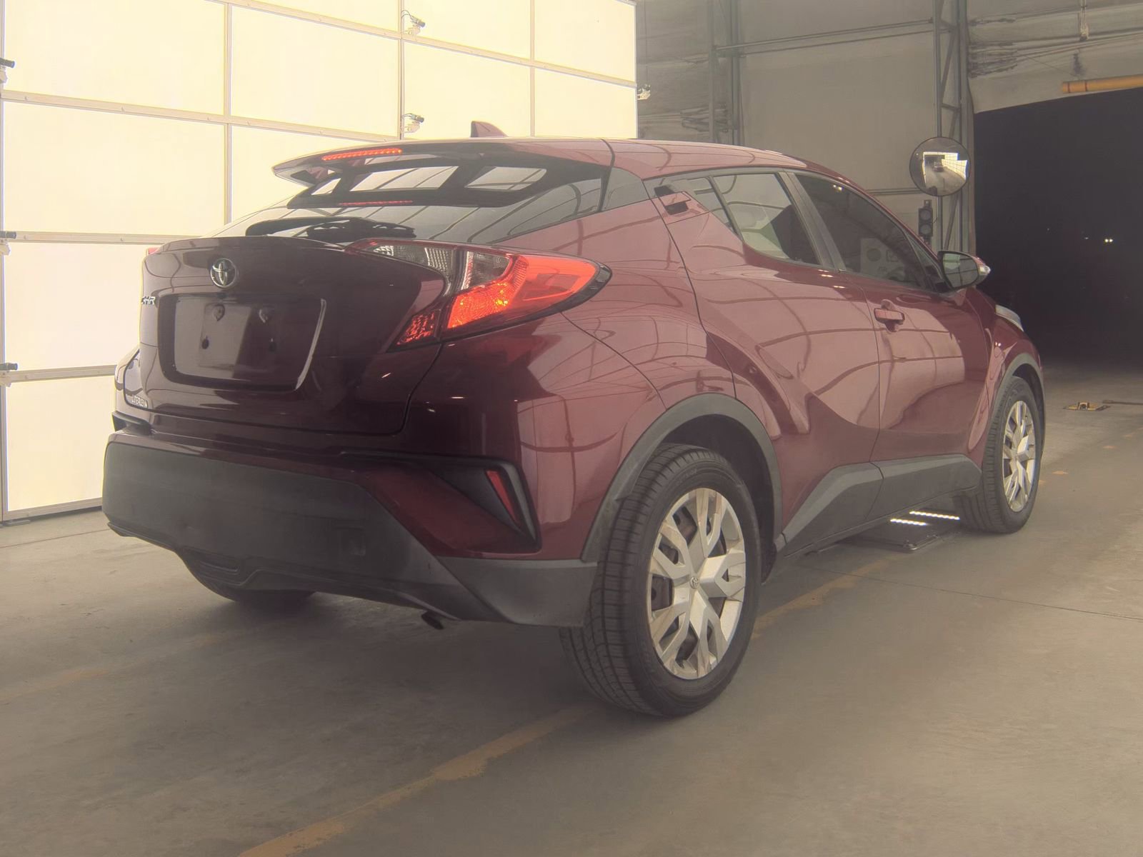 Used 2019 Toyota C-HR LE image 8